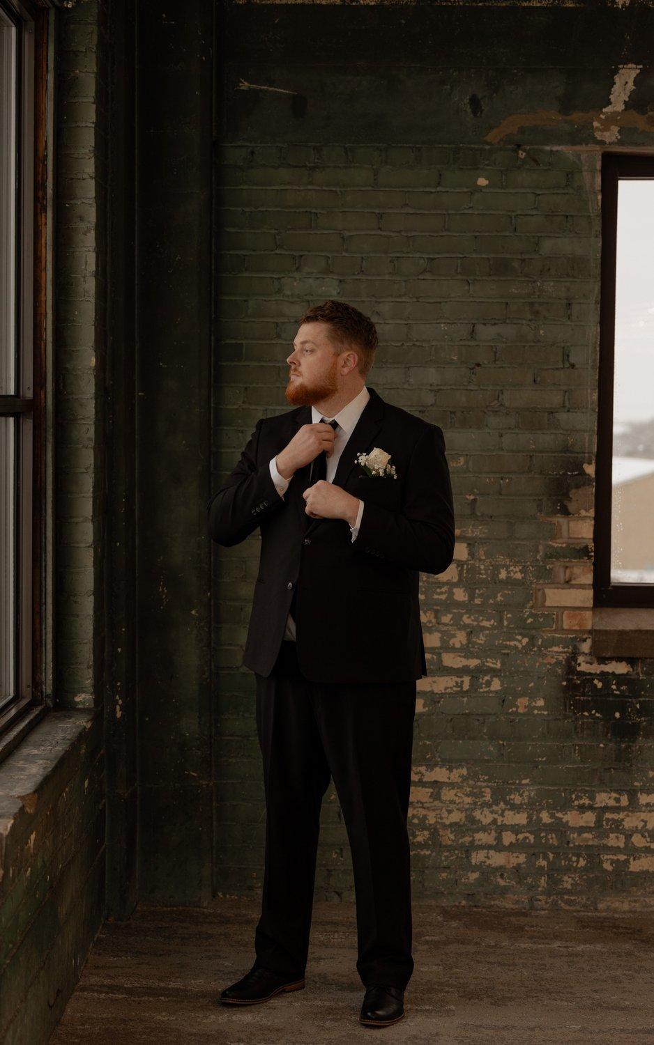 carousel-hero-element image-3