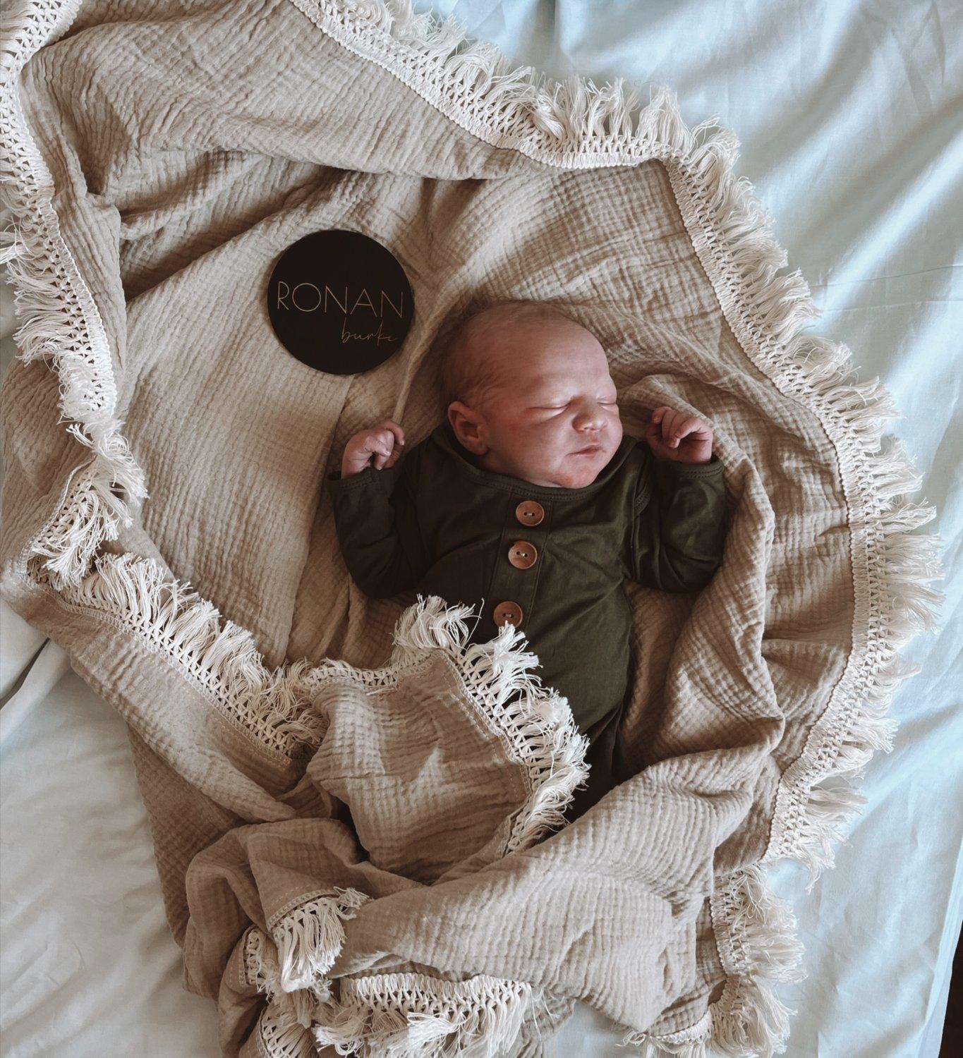 carousel-hero-element image-2